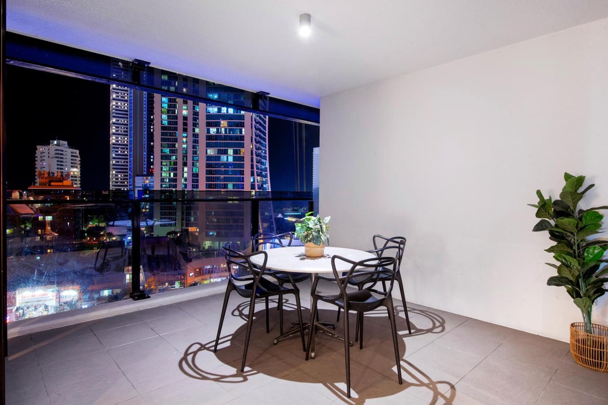 Ocean View Apartments With Balcony - Circle On Cavill - Central Location! - Self Contained & Privately Managed Gold Coast Exteriér fotografie