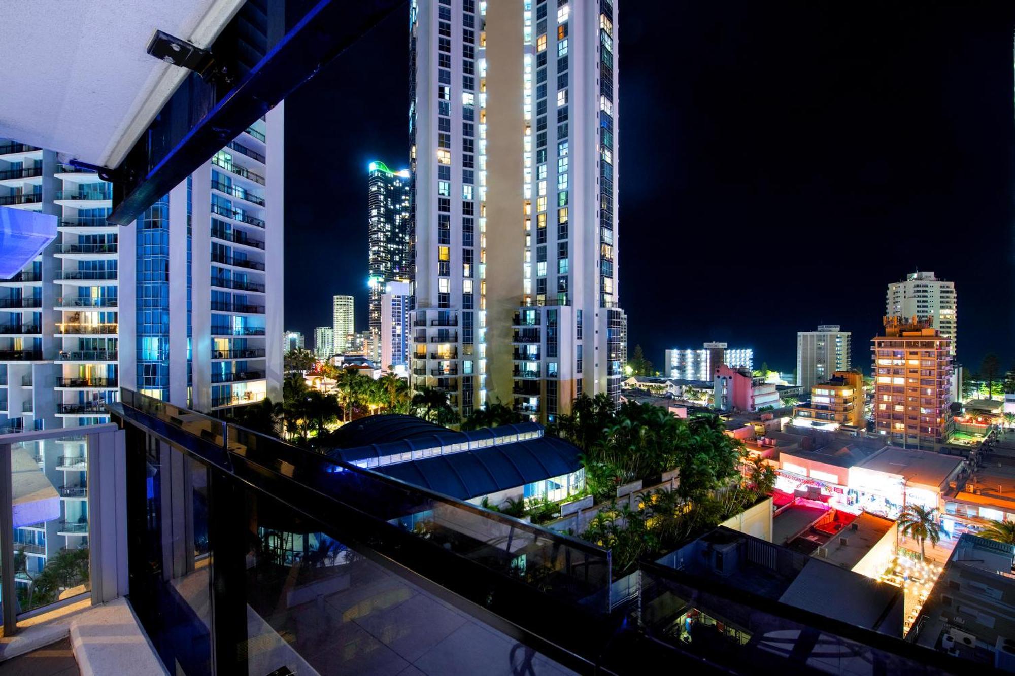 Ocean View Apartments With Balcony - Circle On Cavill - Central Location! - Self Contained & Privately Managed Gold Coast Exteriér fotografie