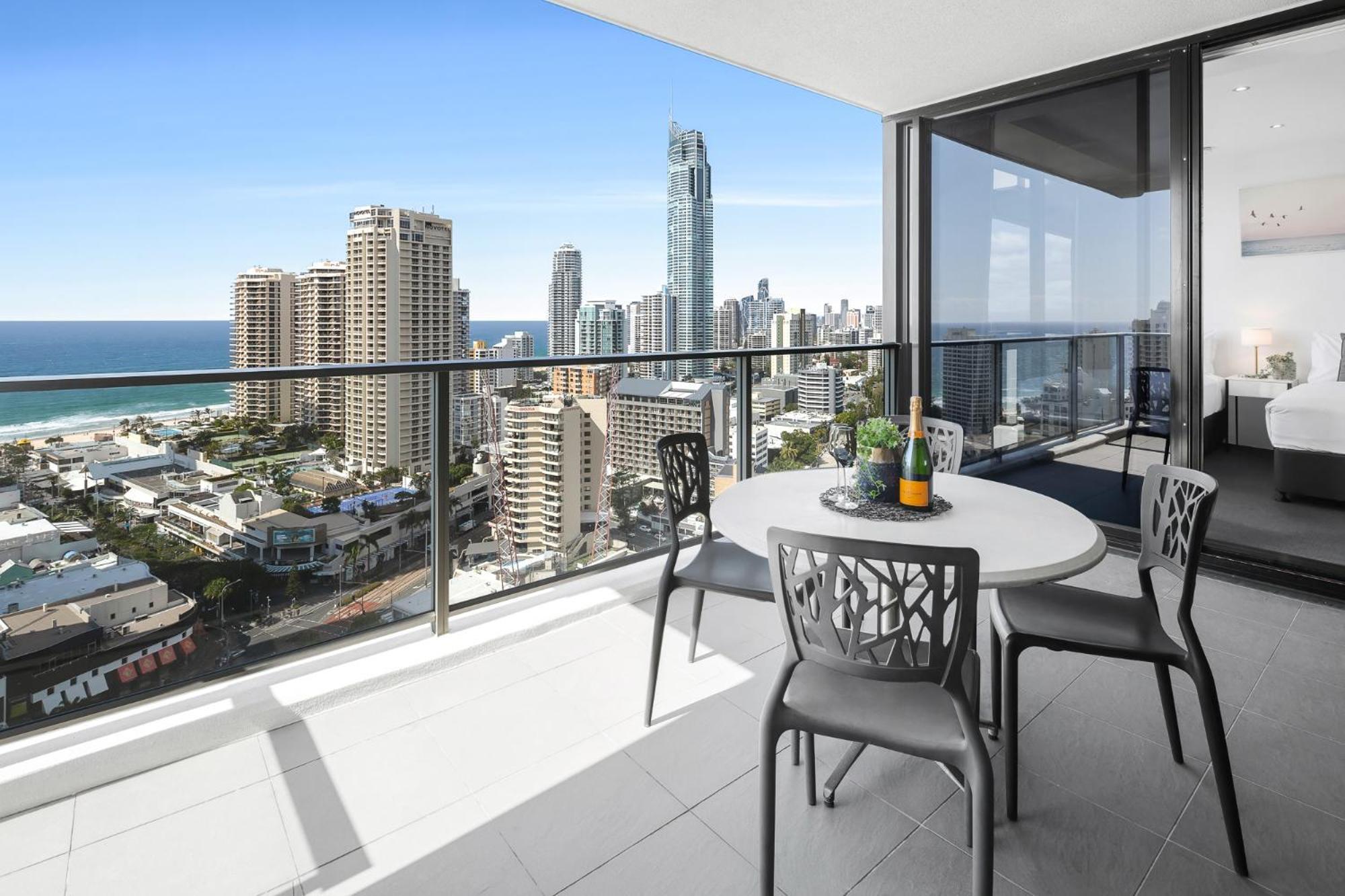 Ocean View Apartments With Balcony - Circle On Cavill - Central Location! - Self Contained & Privately Managed Gold Coast Exteriér fotografie
