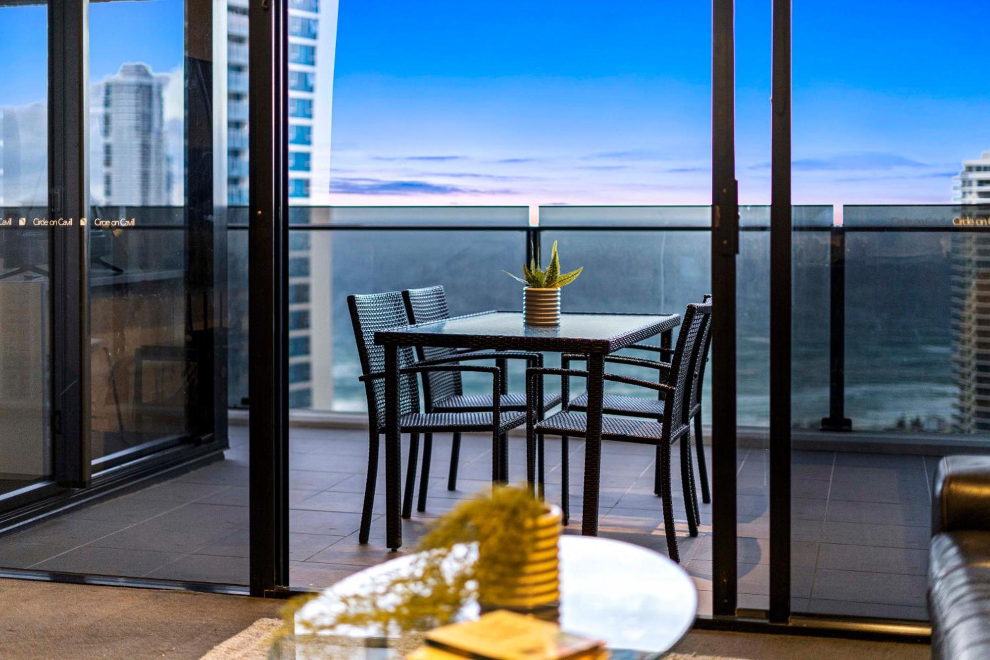 Ocean View Apartments With Balcony - Circle On Cavill - Central Location! - Self Contained & Privately Managed Gold Coast Exteriér fotografie