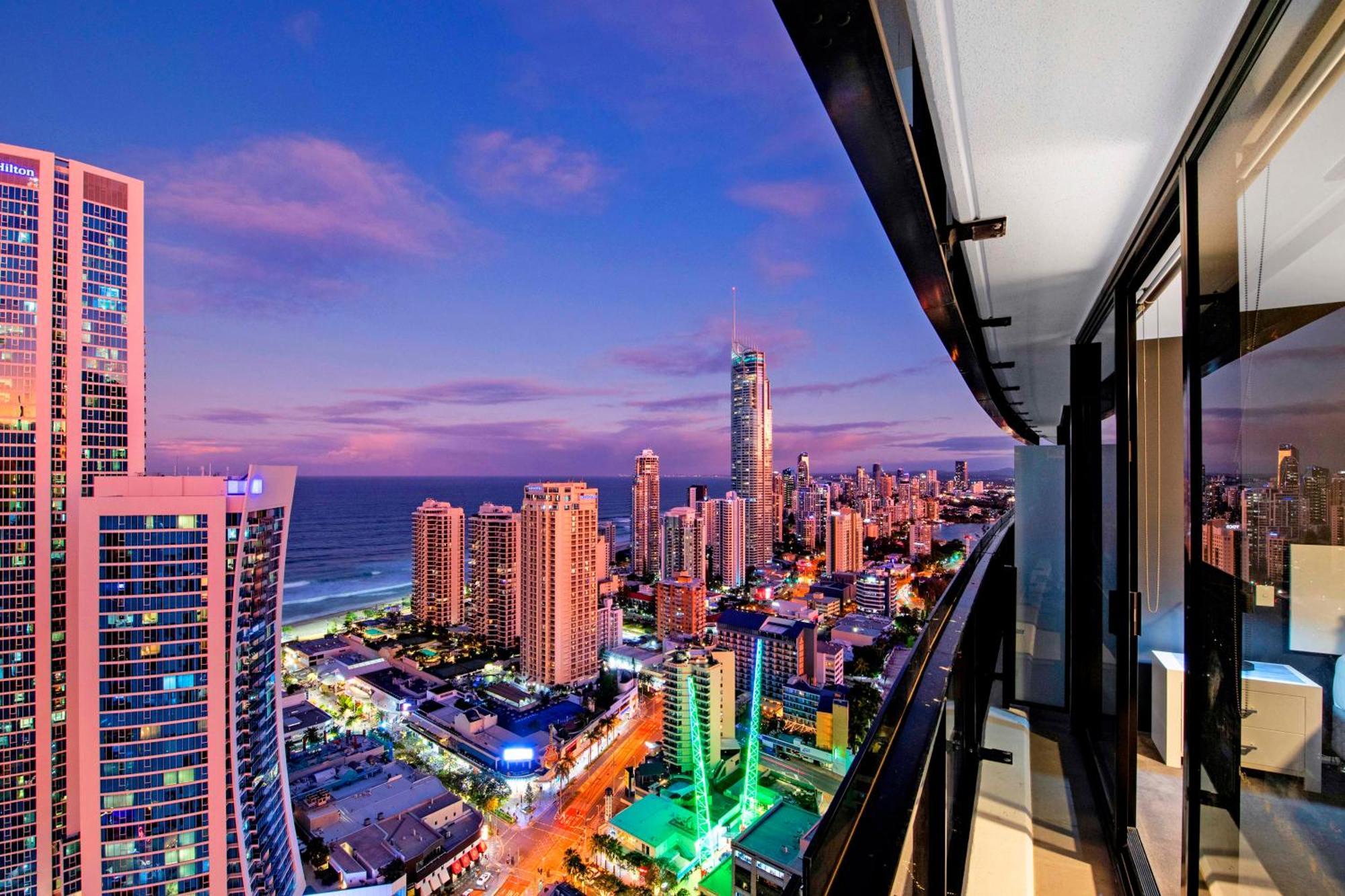 Ocean View Apartments With Balcony - Circle On Cavill - Central Location! - Self Contained & Privately Managed Gold Coast Exteriér fotografie