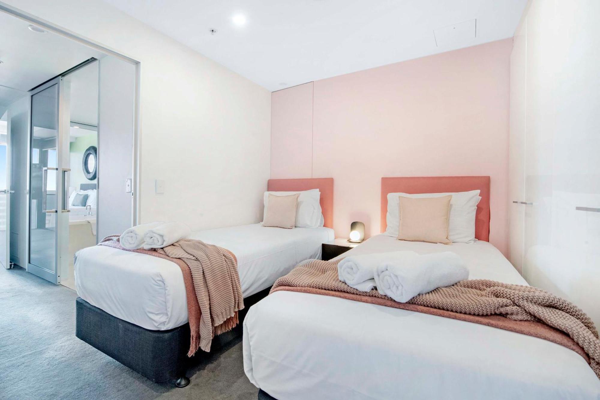 Ocean View Apartments With Balcony - Circle On Cavill - Central Location! - Self Contained & Privately Managed Gold Coast Exteriér fotografie